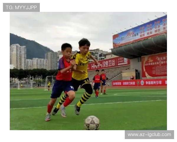 石井镇足球赛精彩时刻回顾 热血拼搏展现足球精神与激情